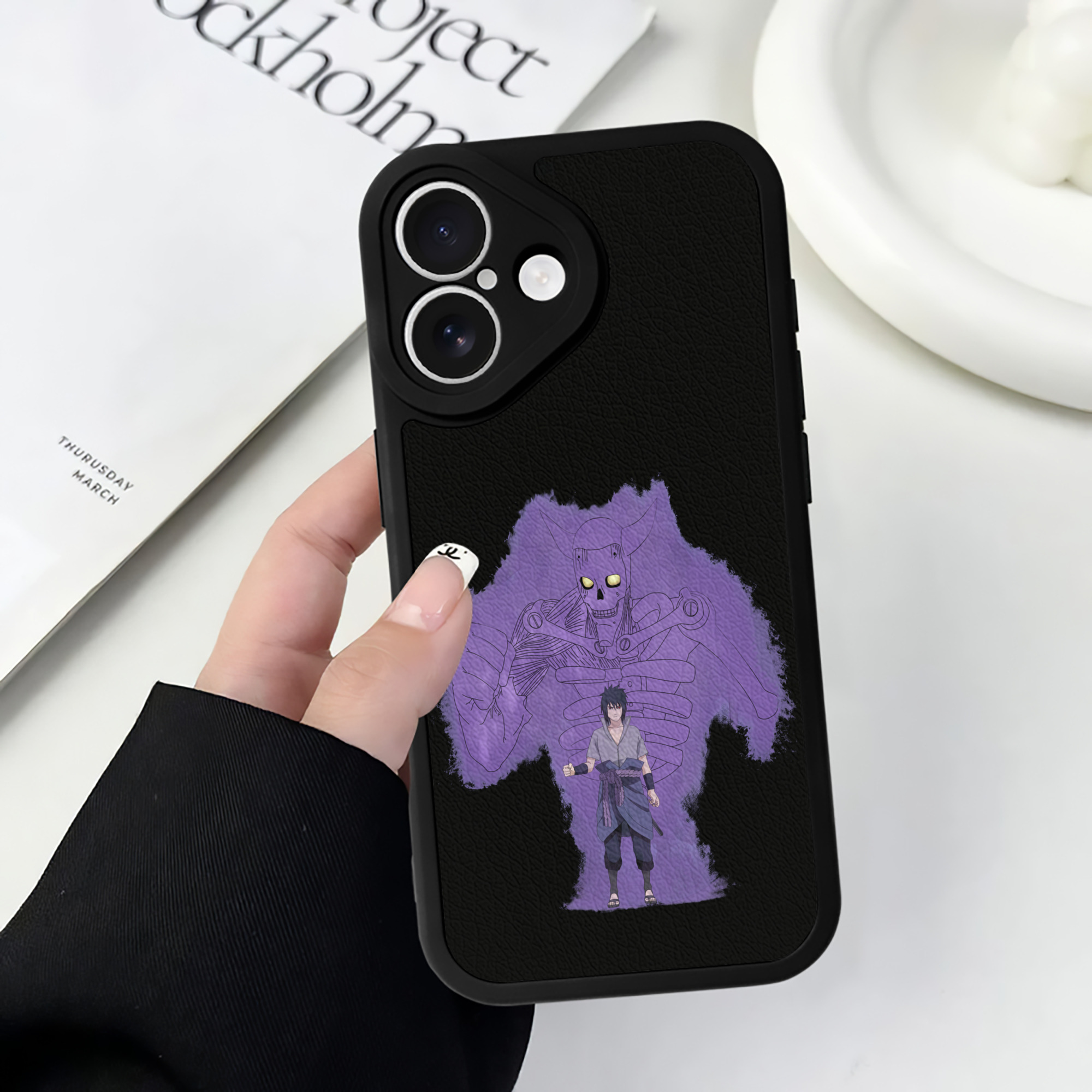 （画像用） NARUTO -ナルト- うちは サスケ Uchiha Sasuke 【iPhone 16シリーズ対応】シリコンスマホケース（レザー調） 材質：シリコン